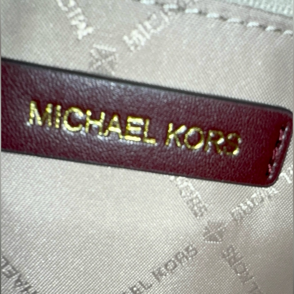 Sale NWT Michael Kors Shimmer Burgundy Tote Crossbody Shoulder Bag - Picture 12 of 16